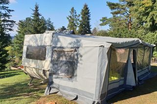 Studentské koleje vyměnili za karavan. Měsíčně zaplatí 1800 korun - Seznam Zprávy